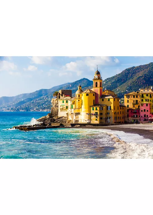 Immagini Stock - Onde Invernali Che Colpiscono Le Rive Di Vernazza, Una  Piccola Città Delle Cinque Terre, In Italia. Preso Durante Il Tramonto.  Image 88261157