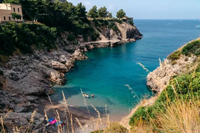 10 pristine beaches not to be missed while visiting the Sorrento Peninsula 