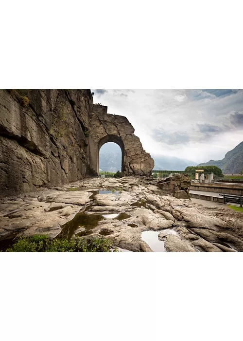 The road carved into the rock of Donnas 