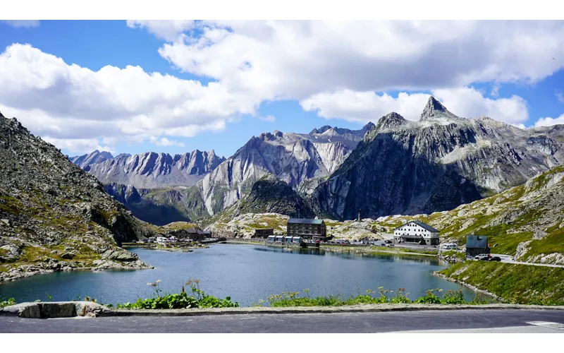 Aosta Valley: gateway to the Via Francigena in Italy