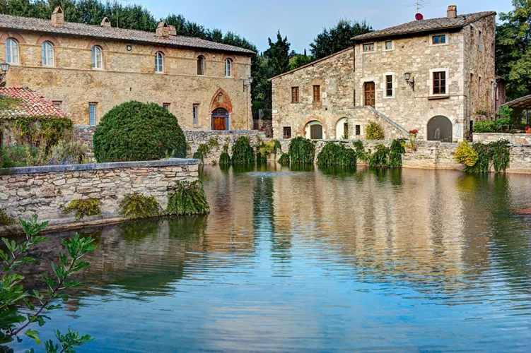 Bagno Vignoni and its spa waters