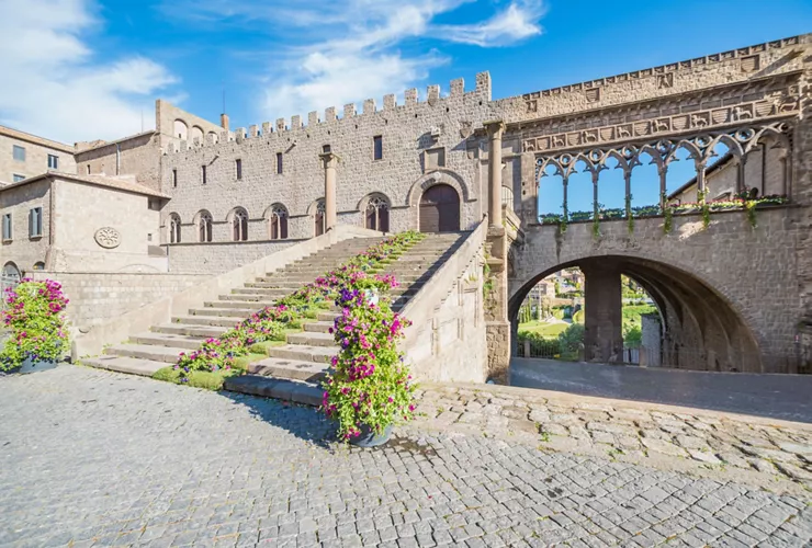 Viterbo: Palazzo dei Papi and Cava Sant'Antonio