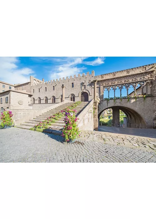 Viterbo, ciudad de papas y balnearios