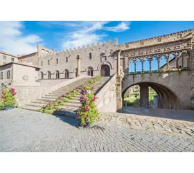 Viterbo, Stadt der Päpste und der Thermen
