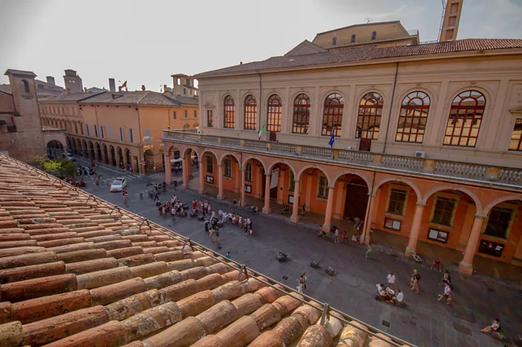 What to see in the Porticoes of Bologna