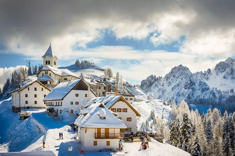 Tarvisio Ski Area: Skiing, nature and emotions in the snow