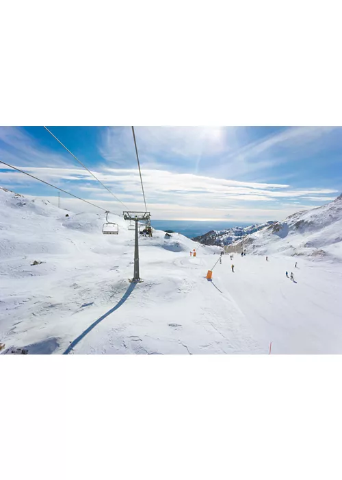 Estación de esquí de Piancavallo: deportes de nieve con vistas al mar