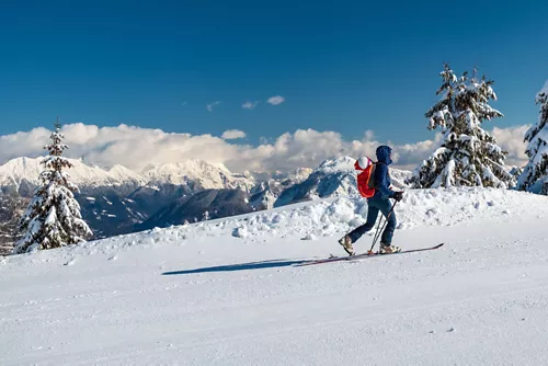 Estación de esquí Zoncolan, la perla blanca de los Alpes Cárnicos para todos los deportes de invierno