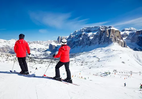 Esquiar en el paraíso de los Dolomitas: el complejo Dolomiti Superski