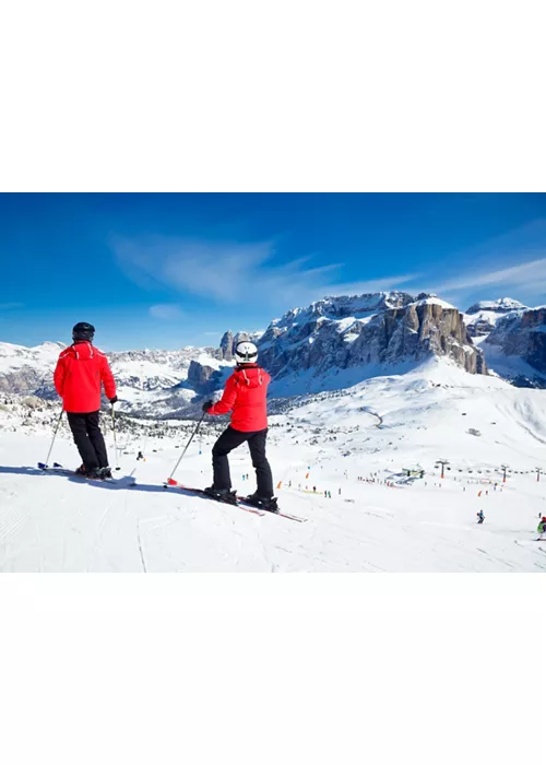 Skifahren im Paradies der Dolomiten: das Skigebiet Dolomiti Superski