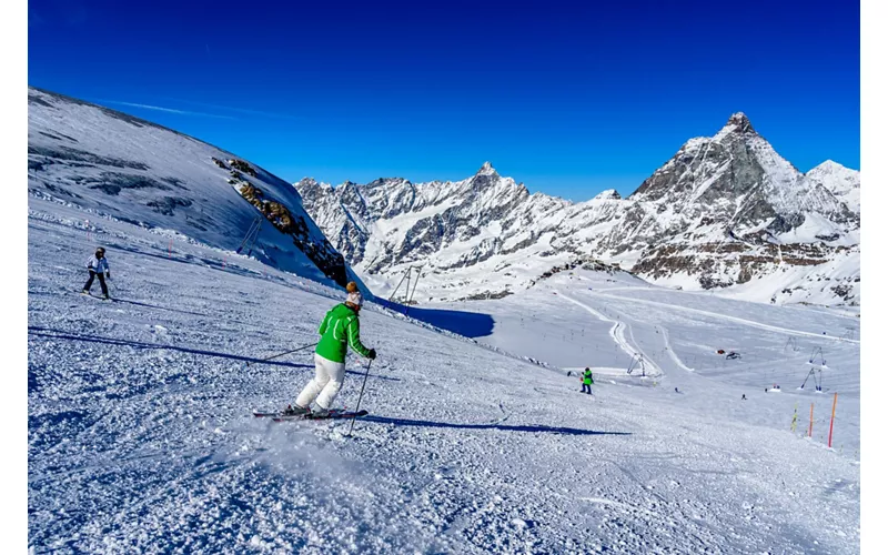 Cervinia: Skifahren ... mit Flügeln