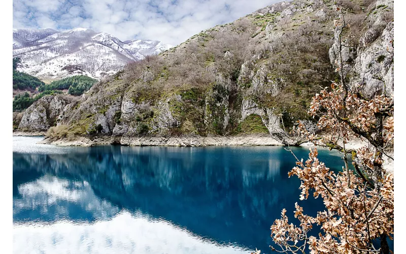 Villalago: Die Unterwasserkrippe – Abruzzen