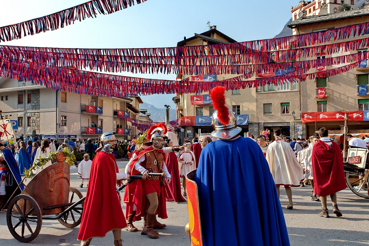 Historic Carnival of Pont Saint Martin - Italia.it