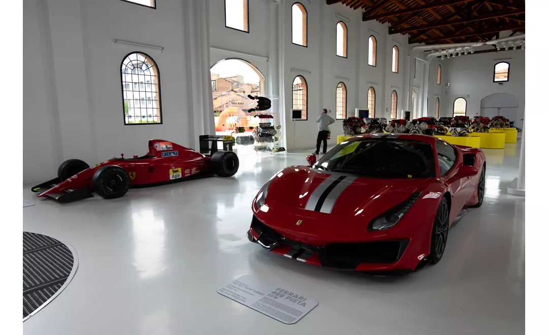 Museo Enzo Ferrari - Modena, Emilia Romagna. Photo by: ENIT - Agenzia Nazionale del Turismo, licenza CC BY-NC-SA <https://creativecommons.org/licenses/by-nc-sa/4.0/deed.it>