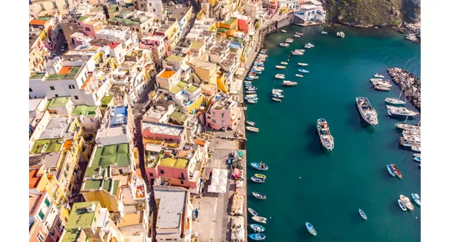 Procida, crocevia di esperienze per tutti i sensi