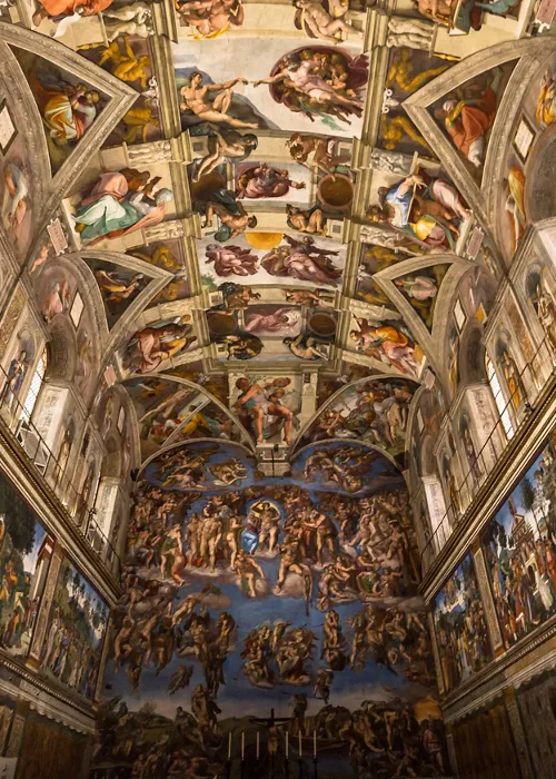 Soffitto e pareti affrescate della Cappella Sistina