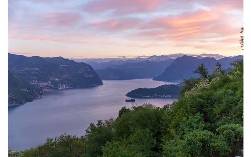 Lombardy: alpine scenery, marine thrills