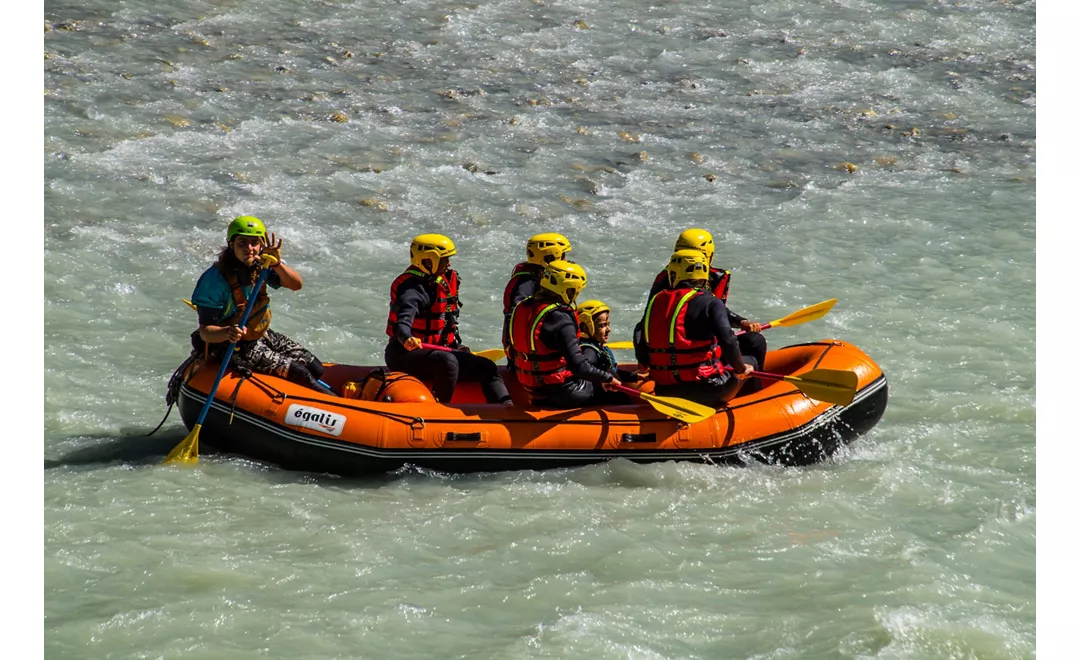 Dora Baltea-Valle d'Aosta-rafting-Photo by Wirestock Creators  /shutterstock.com