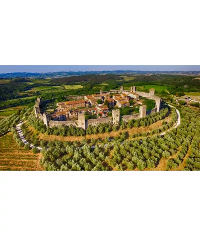 La via Francigena toscana, dove il tempo sembra essersi fermato