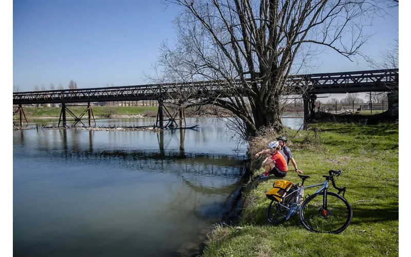 The River Oglio cycle path