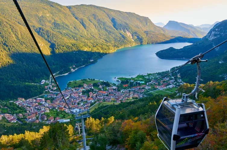Lago de Molveno: el más bello de Italia