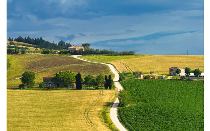 Panoramas and ancient trades mark the hinterland