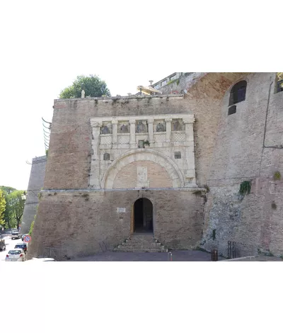 Accesso alla Rocca Paolina da Porta Marzia