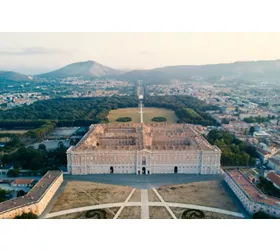 reggia di caserta vista dall'alto