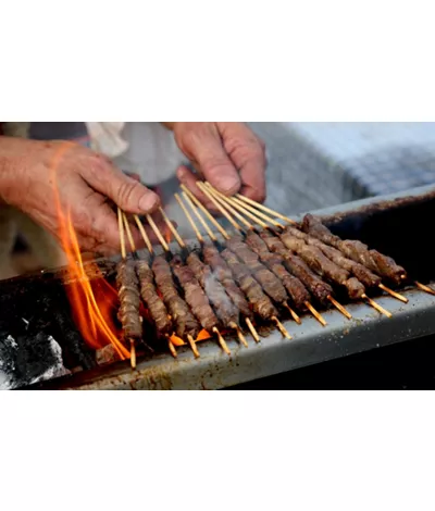 Arrosticini, orgullo y patrimonio de la gastronomía de Abruzos