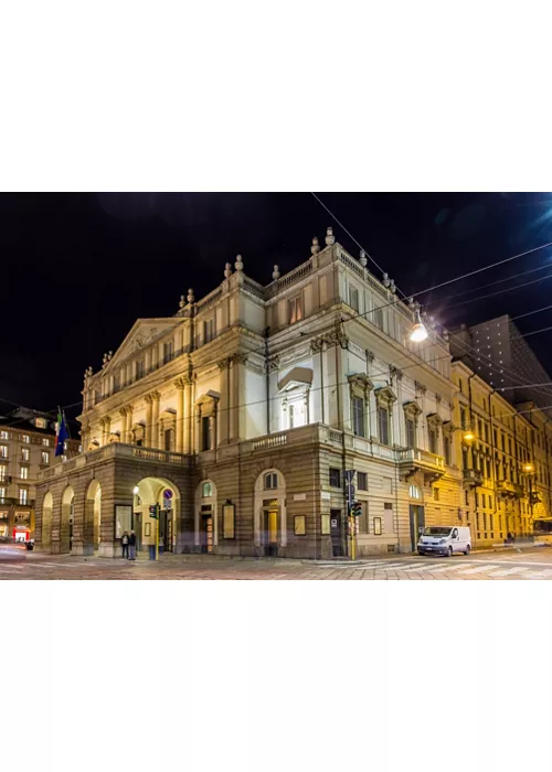 The unmistakable facade of the Teatro alla Scala in Milan by night