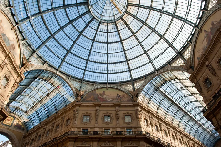 Parte della cupola e del soffitto della Galleria Vittorio Emanuele II