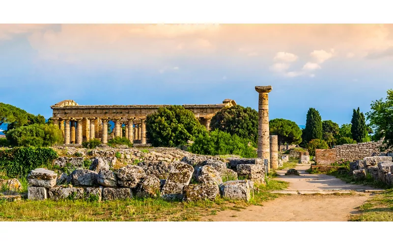 Veleggiare sopra il parco archeologico di Paestum