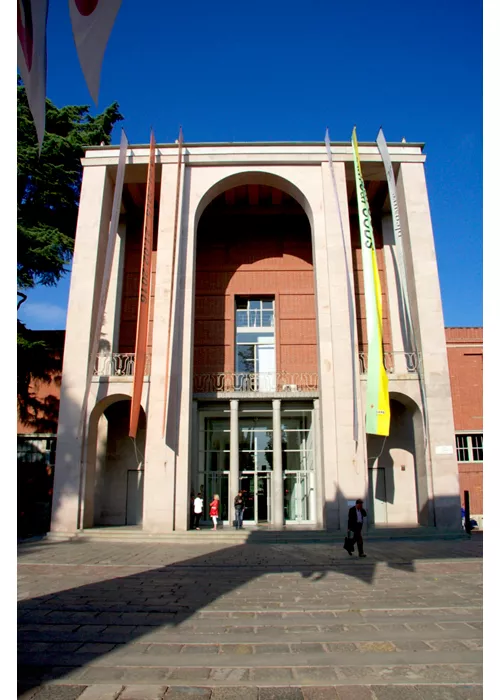A Milano, arte e design si incontrano alla Triennale 