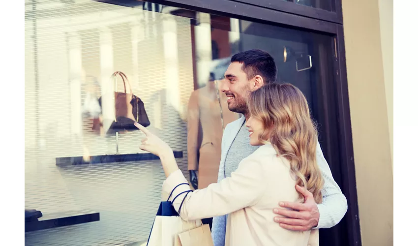 Shopping tra le Vie del Quadrilatero della Moda