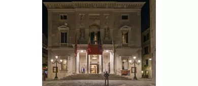 Teatro La Fenice di notte