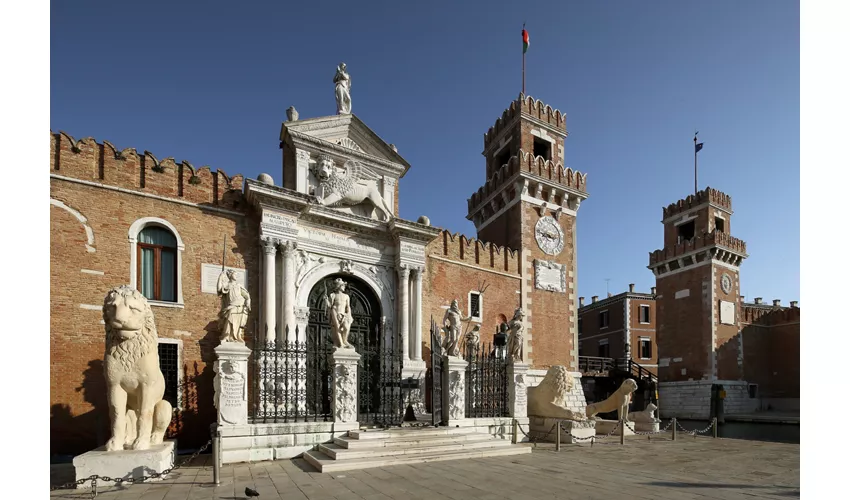 Lentrata storica principale dellArsenale di Venezia