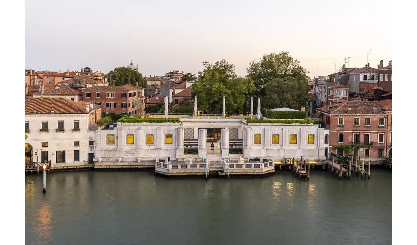 Facciata della Collezione Peggy Guggenheim a Dorsoduro