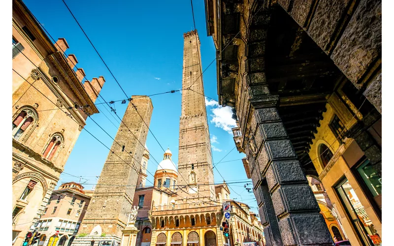 Le due torri simboli di Bologna