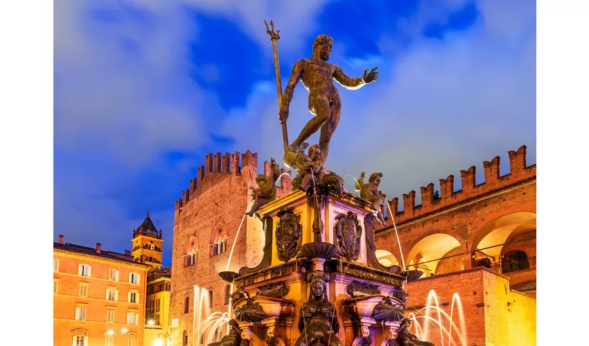 La Fuente de Neptuno en Bolonia - Italia.it