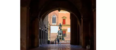 Fontana del Nettuno in Piazza del Nettuno