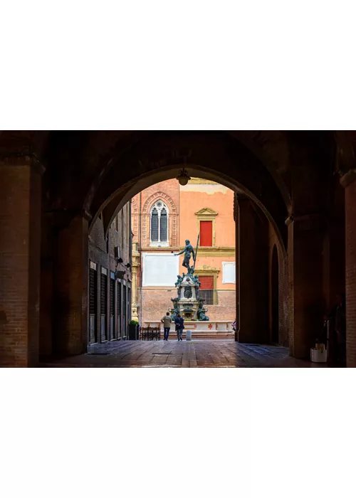 Fontana del Nettuno in Piazza del Nettuno