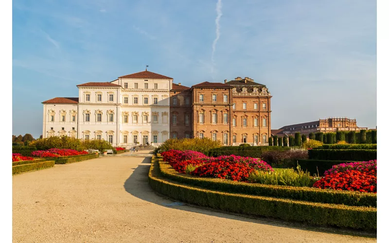 Foto di alcuni dettagli del giardino e della Reggia di Venaria Palazzo Reale dei Savoia