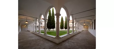 Chiostro dei Cipressi della Fondazione Cini