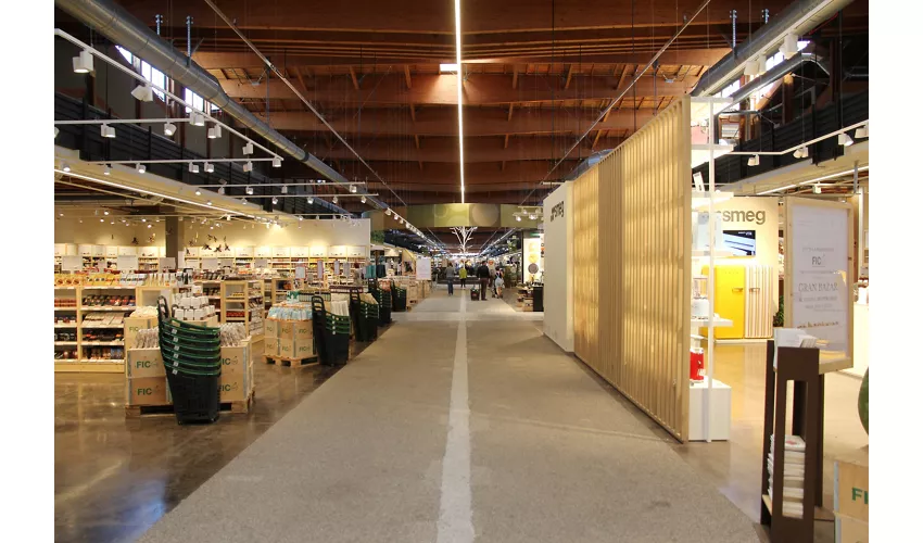 Area mercato del FICO Eataly World di Bologna