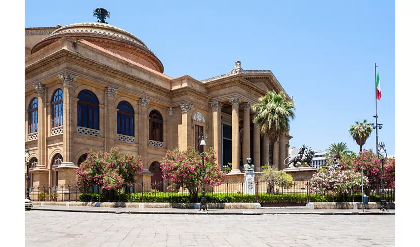 Esterno del Teatro Massimo di Palermo