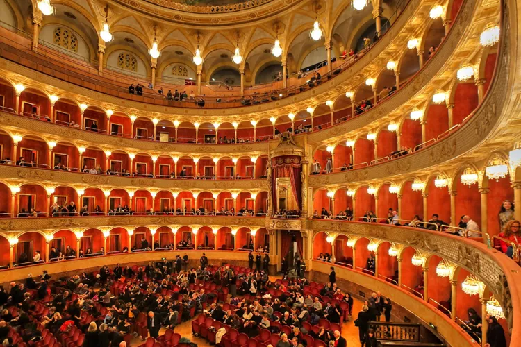 Interno Teatro dellOpera di Roma