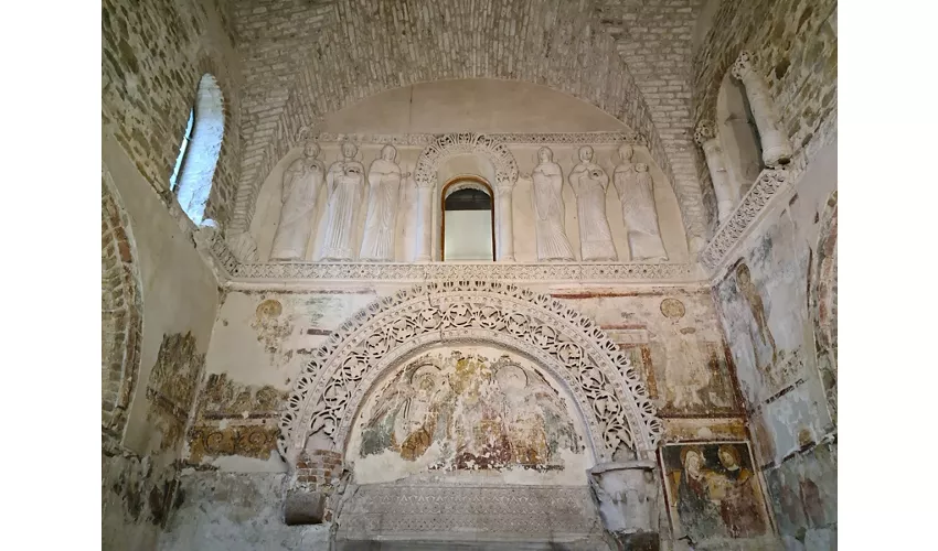 Monasterio de Santa Maria in Valle y Templo Lombardo