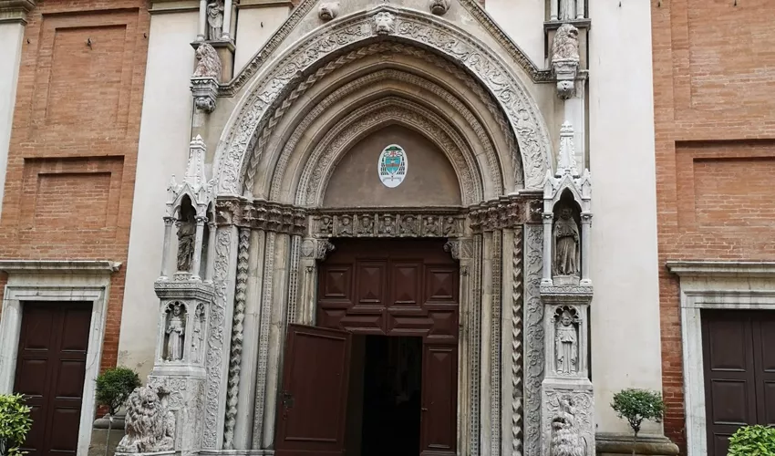 Iglesia del NOMBRE DE DIOS - Pesaro - barrio centro histórico