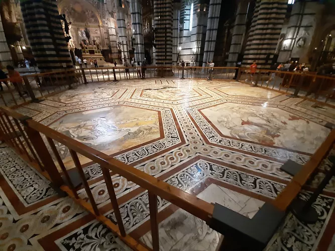 Suelo de la catedral de Siena
