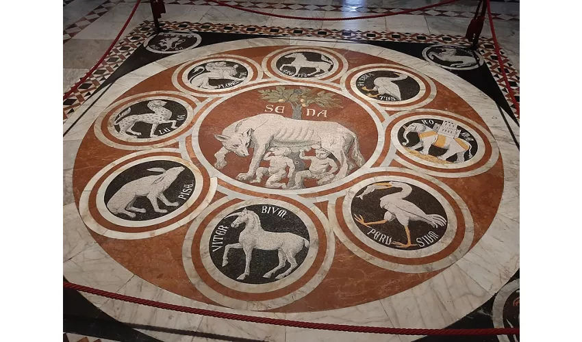 Fußboden des Doms von Siena